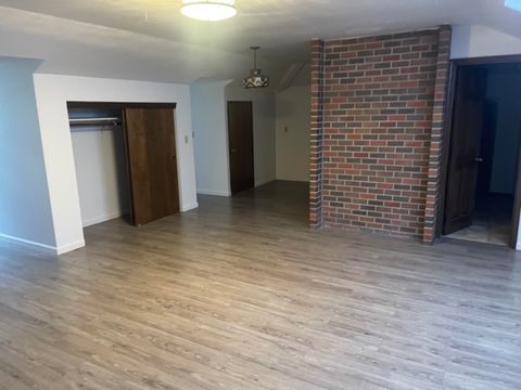 Tiny photo for 800 Sunny Glen Way, Wolf Creek, OR 97497 (MLS # 220215431)