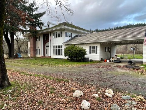 Tiny photo for 800 Sunny Glen Way, Wolf Creek, OR 97497 (MLS # 220215431)