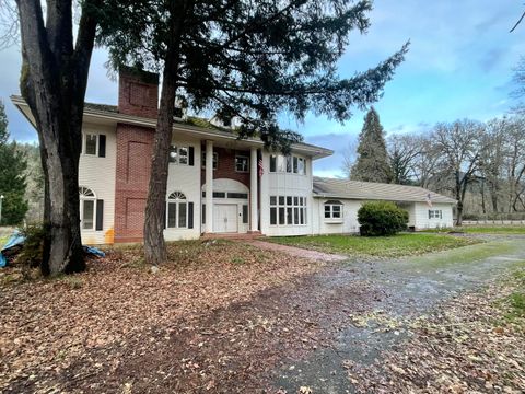 Tiny photo for 800 Sunny Glen Way, Wolf Creek, OR 97497 (MLS # 220215431)