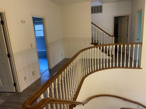 Tiny photo for 800 Sunny Glen Way, Wolf Creek, OR 97497 (MLS # 220215431)