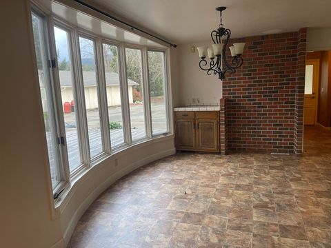 Tiny photo for 800 Sunny Glen Way, Wolf Creek, OR 97497 (MLS # 220215431)