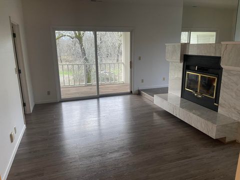 Tiny photo for 800 Sunny Glen Way, Wolf Creek, OR 97497 (MLS # 220215431)