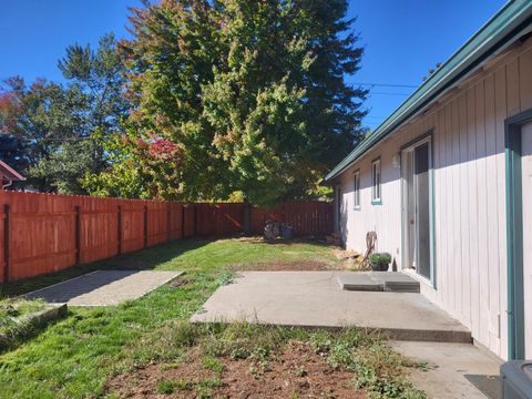 Tiny photo for 1841 Cloverlawn Drive, Grants Pass, OR 97527 (MLS # 220210813)