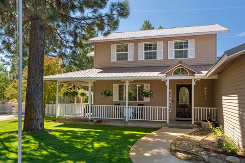 Tiny photo for 51445 Ash Road, La Pine, OR 97739 (MLS # 220222348)