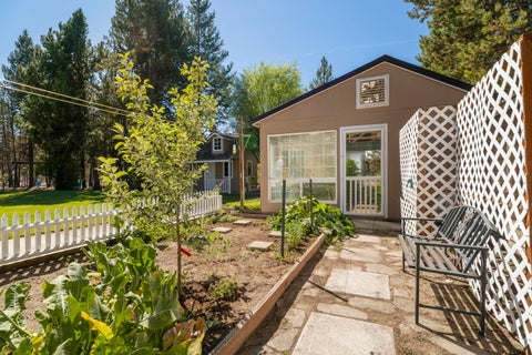 Tiny photo for 51445 Ash Road, La Pine, OR 97739 (MLS # 220222348)