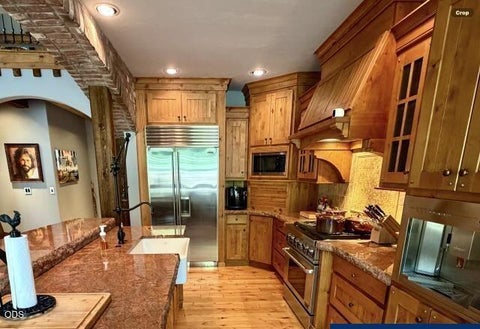 Tiny photo for 61212 Gorge View Street, Bend, OR 97702 (MLS # 220224092)