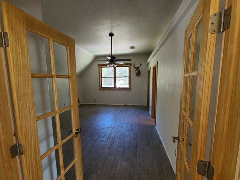 Tiny photo for 125 Warren Road, Selma, OR 97538 (MLS # 220213915)