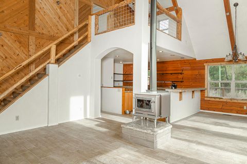 Tiny photo for 125 Warren Road, Selma, OR 97538 (MLS # 220213915)