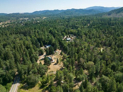 Tiny photo for 125 Warren Road, Selma, OR 97538 (MLS # 220213915)