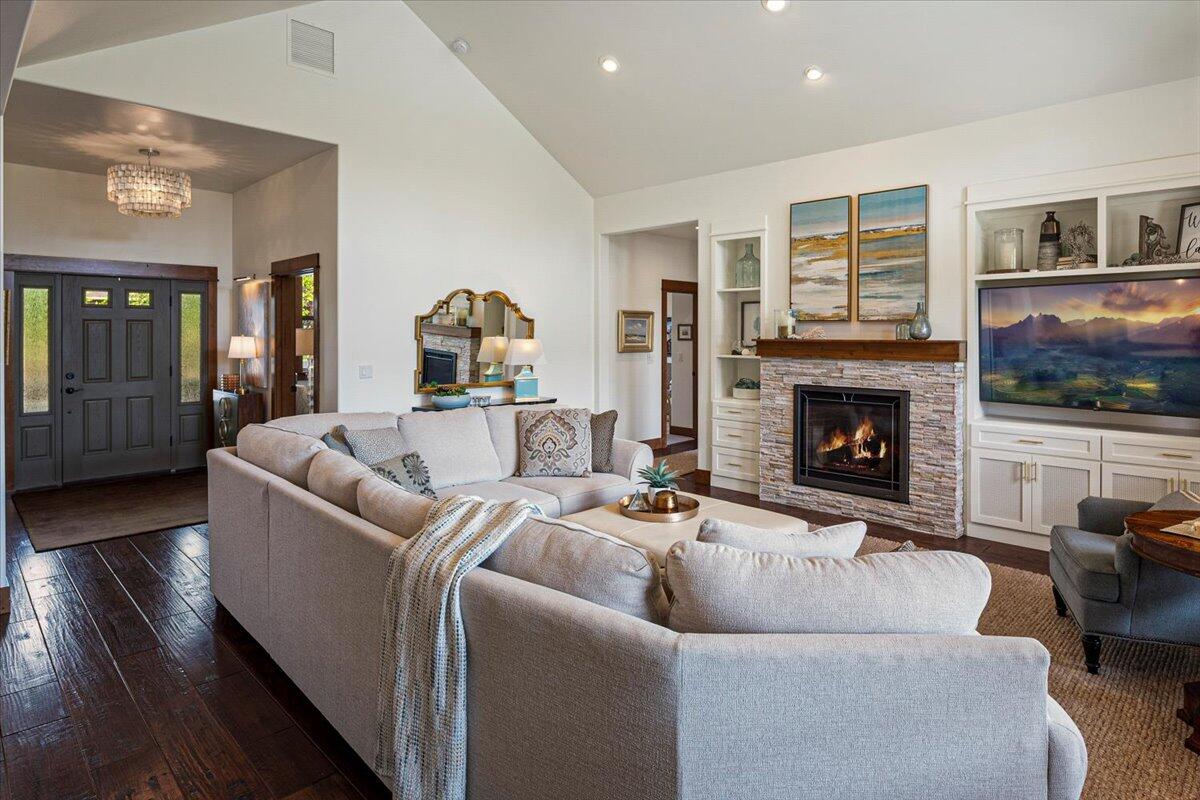 Ridge At Eagle Crest - Residential