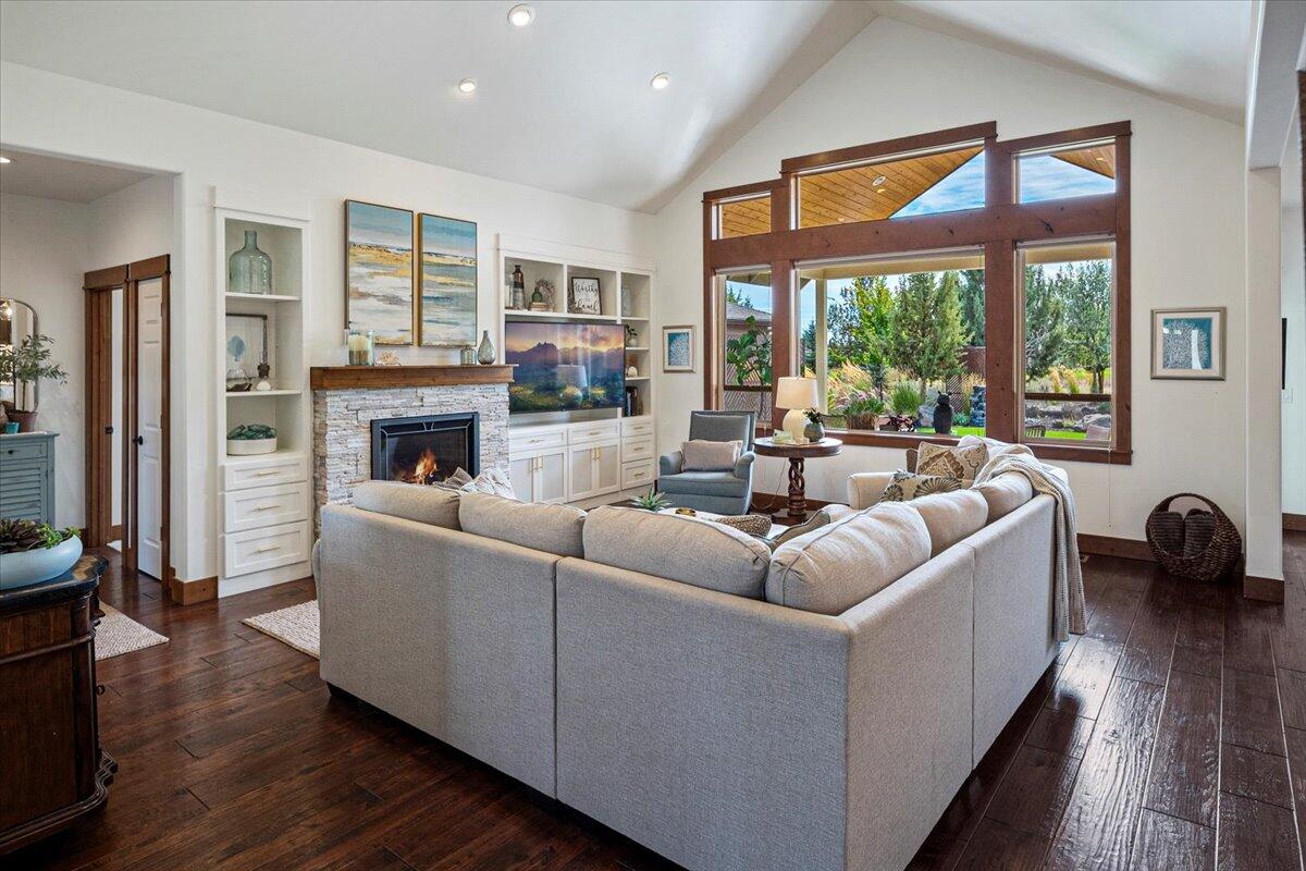 Ridge At Eagle Crest - Residential