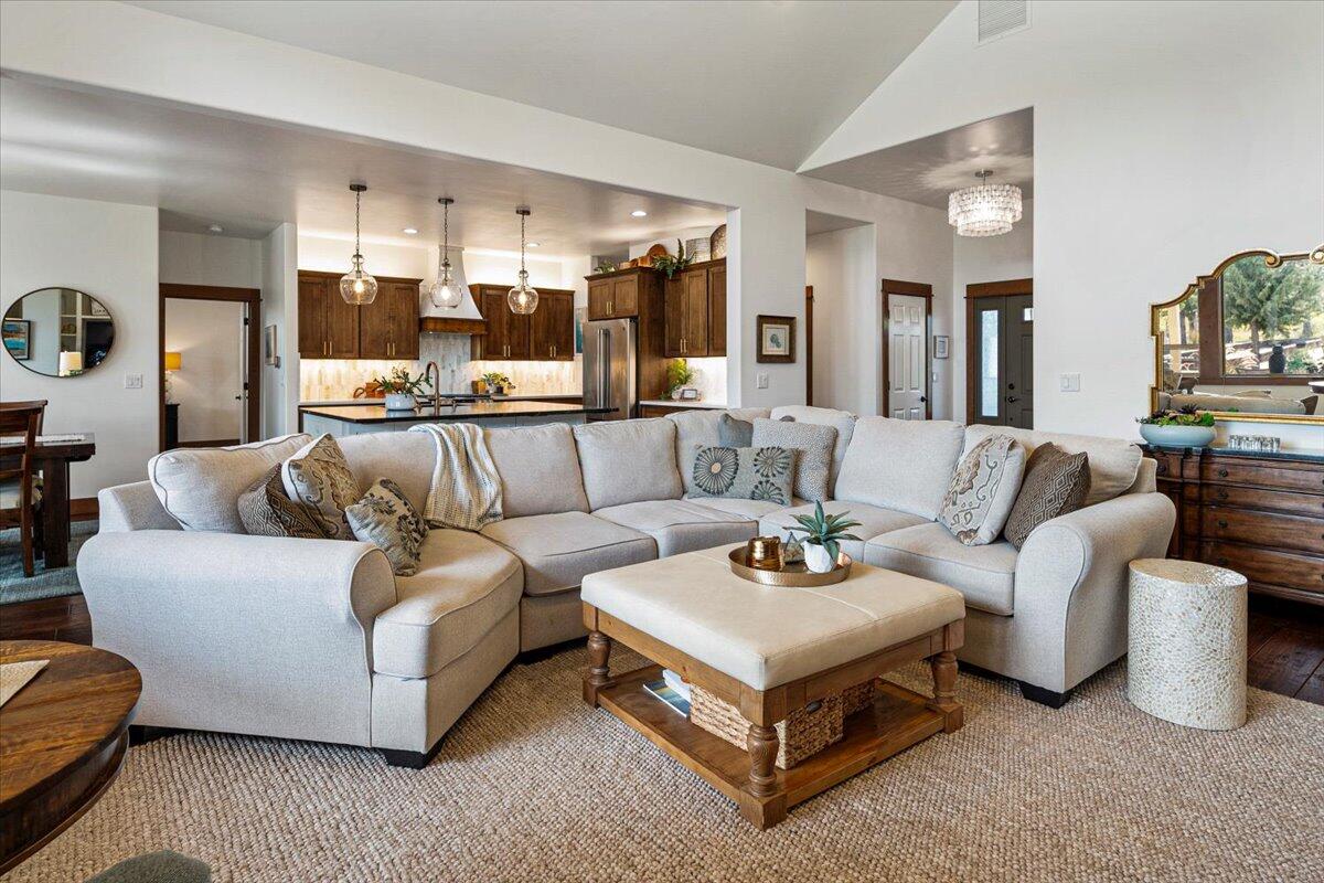 Ridge At Eagle Crest - Residential