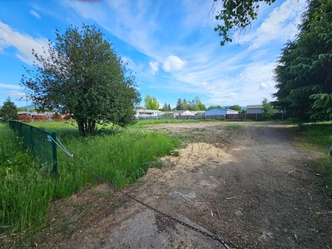 2587 Redwood Avenue Grants Pass OR 97527