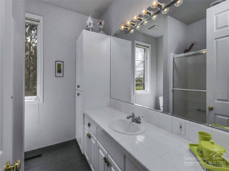 Broken Top - Residential