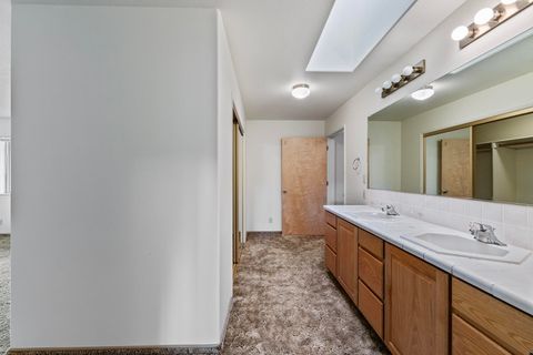 Tiny photo for 10300 N Applegate Road, Grants Pass, OR 97527 (MLS # 220219360)