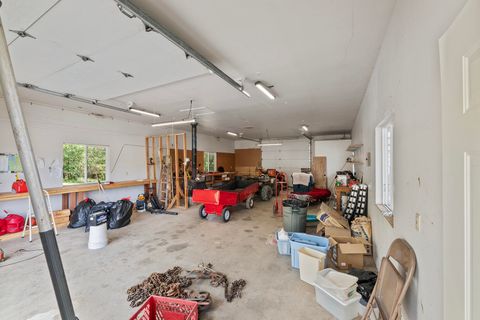 Tiny photo for 10300 N Applegate Road, Grants Pass, OR 97527 (MLS # 220219360)