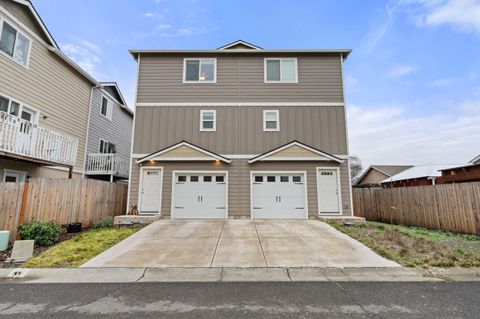 Tiny photo for 7834 Jacqueline Way, White City, OR 97503 (MLS # 220213554)