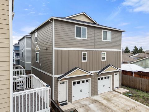 Photo of 7834 Jacqueline Way, White City, OR 97503 (MLS # 220213554)