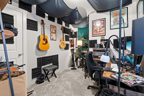 Tiny photo for 7834 Jacqueline Way, White City, OR 97503 (MLS # 220213554)