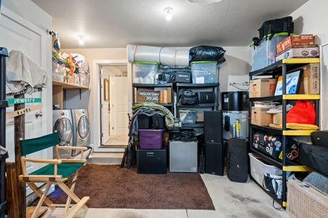 Tiny photo for 7834 Jacqueline Way, White City, OR 97503 (MLS # 220213554)