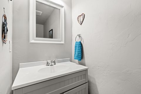 Tiny photo for 7834 Jacqueline Way, White City, OR 97503 (MLS # 220213554)