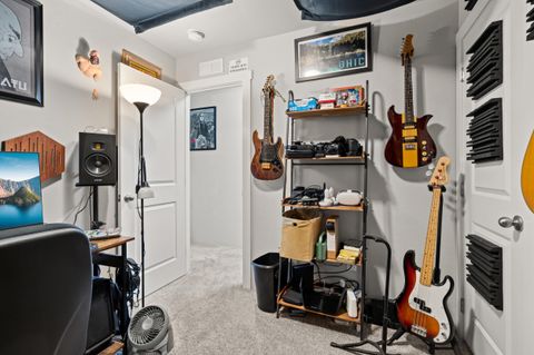 Tiny photo for 7834 Jacqueline Way, White City, OR 97503 (MLS # 220213554)