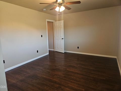 Tiny photo for 5545 Sturdivant AVE, Klamath Falls, OR 97603 (MLS # 220223749)