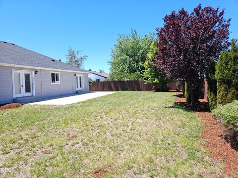 Tiny photo for 5545 Sturdivant AVE, Klamath Falls, OR 97603 (MLS # 220223749)