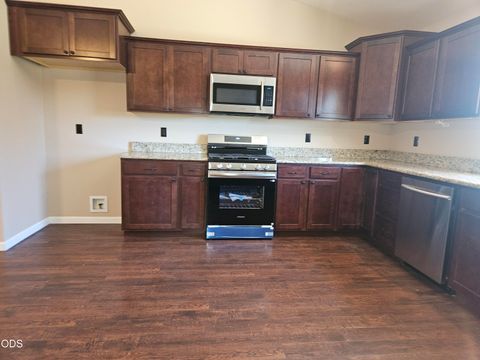 Tiny photo for 5545 Sturdivant AVE, Klamath Falls, OR 97603 (MLS # 220223749)
