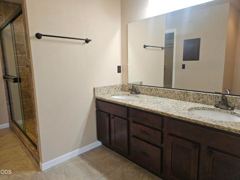 Tiny photo for 5545 Sturdivant AVE, Klamath Falls, OR 97603 (MLS # 220223749)