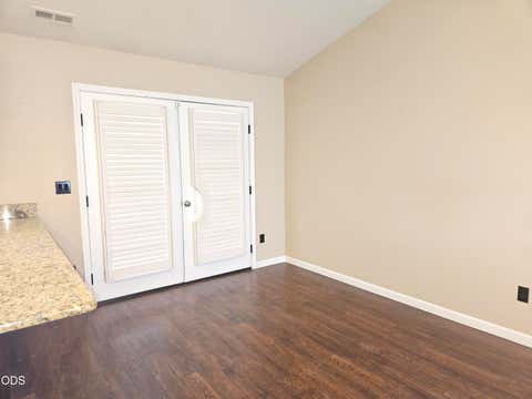 Tiny photo for 5545 Sturdivant AVE, Klamath Falls, OR 97603 (MLS # 220223749)