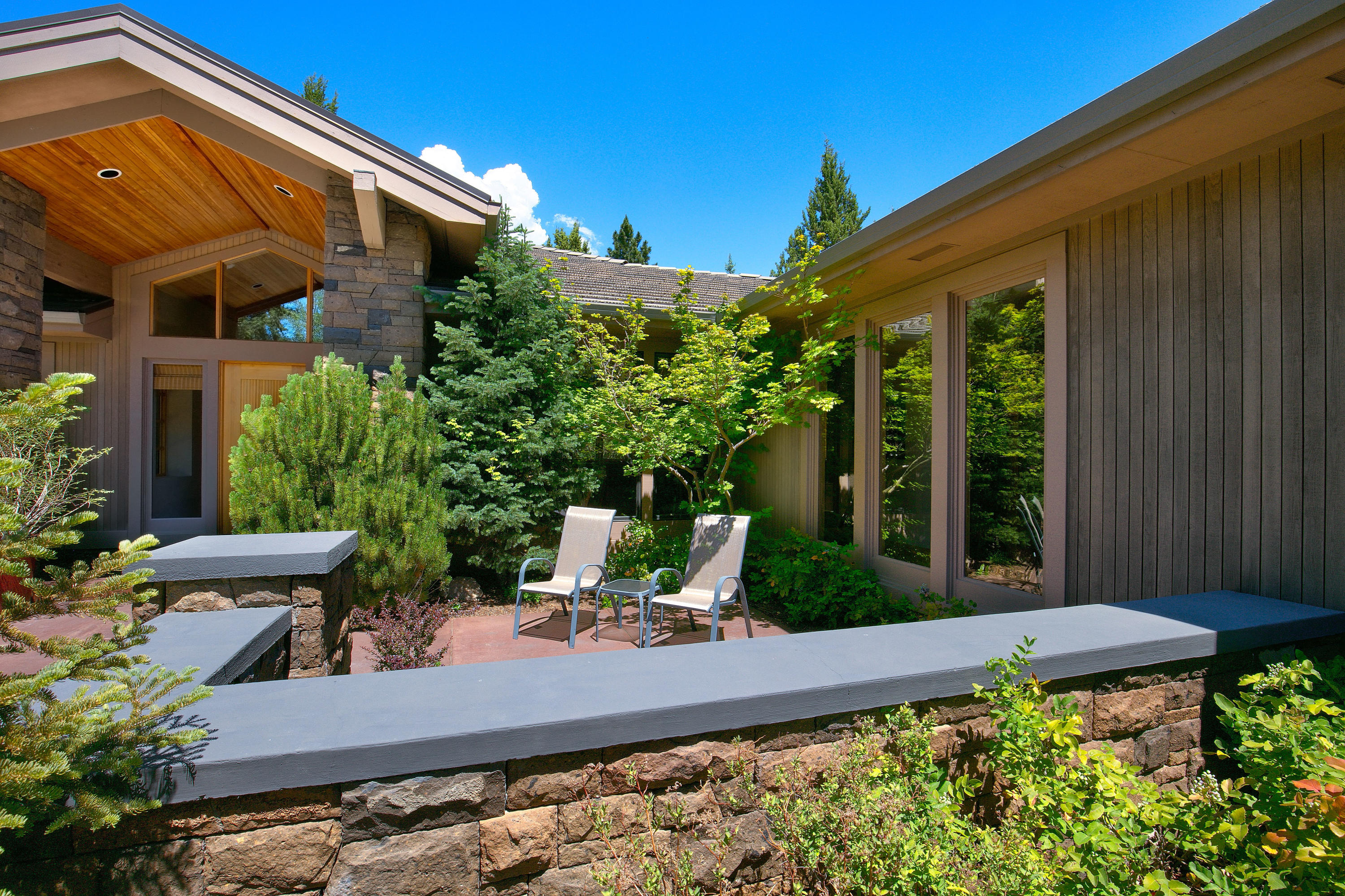 Broken Top - Residential