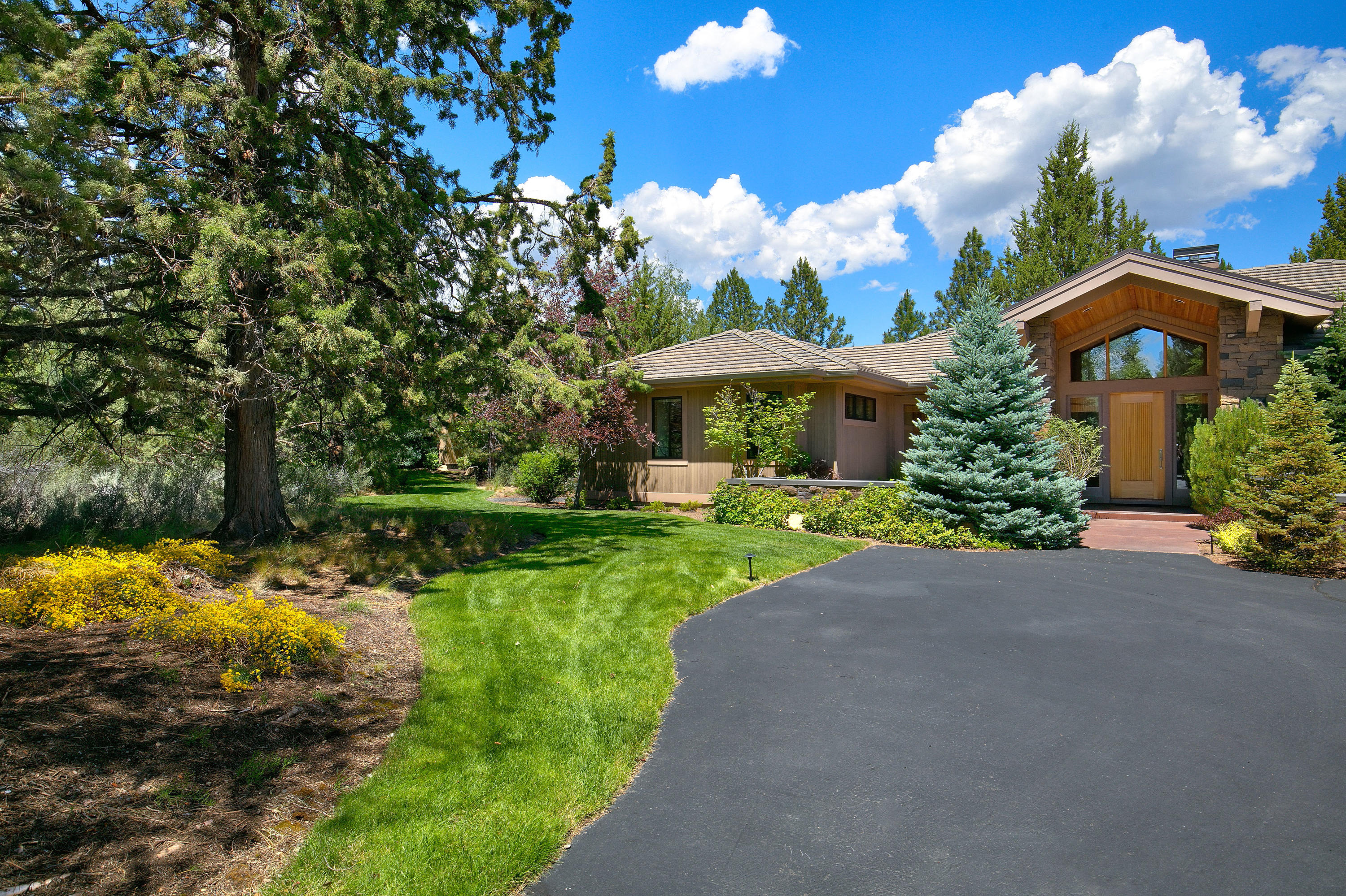 Broken Top - Residential