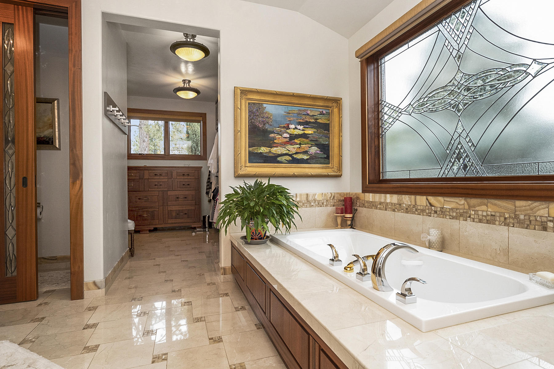 Broken Top - Residential