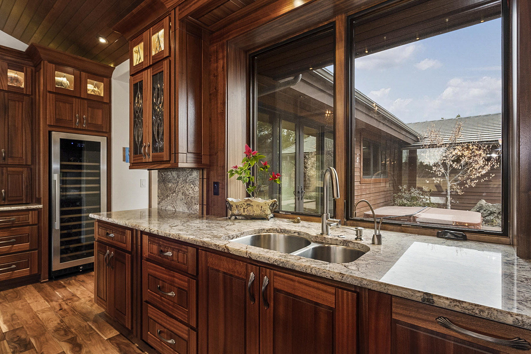 Broken Top - Residential