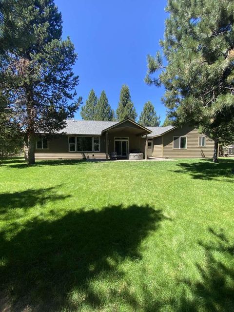Tiny photo for 147853 Mabel Drive, La Pine, OR 97739 (MLS # 220206783)
