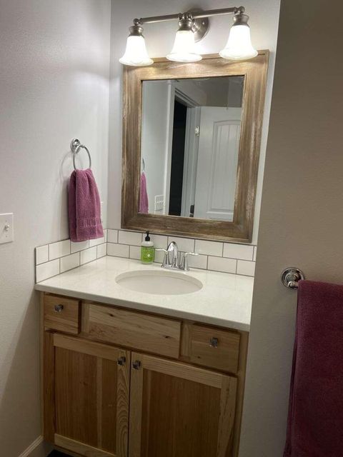 Tiny photo for 147853 Mabel Drive, La Pine, OR 97739 (MLS # 220206783)