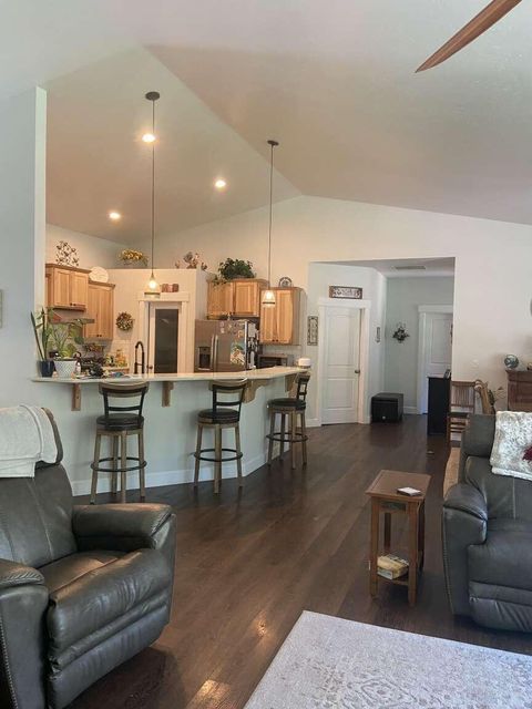 Tiny photo for 147853 Mabel Drive, La Pine, OR 97739 (MLS # 220206783)