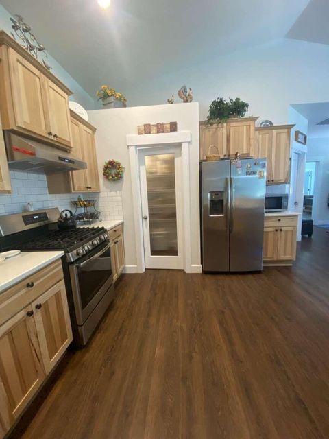 Tiny photo for 147853 Mabel Drive, La Pine, OR 97739 (MLS # 220206783)