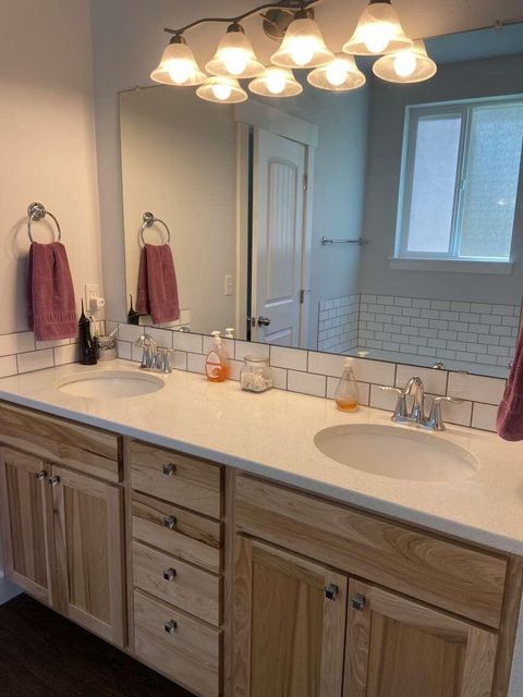 Tiny photo for 147853 Mabel Drive, La Pine, OR 97739 (MLS # 220206783)