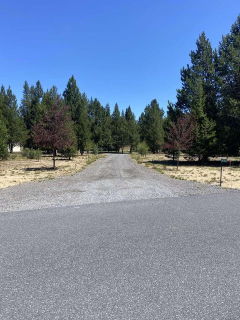 Tiny photo for 147853 Mabel Drive, La Pine, OR 97739 (MLS # 220206783)