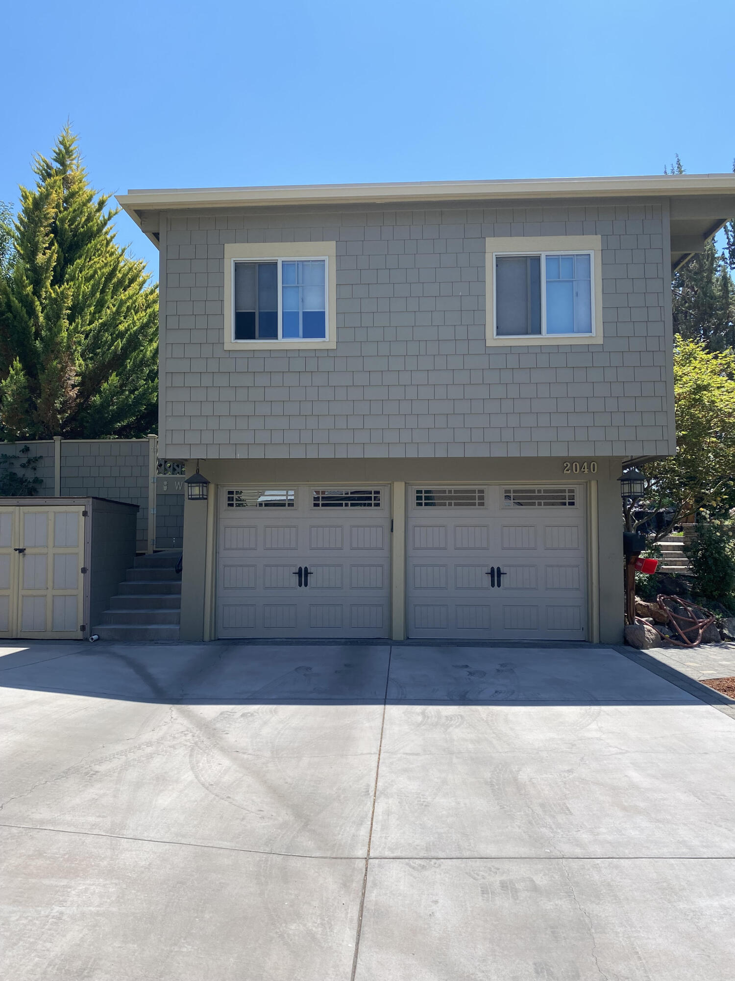 Hillside - Residential