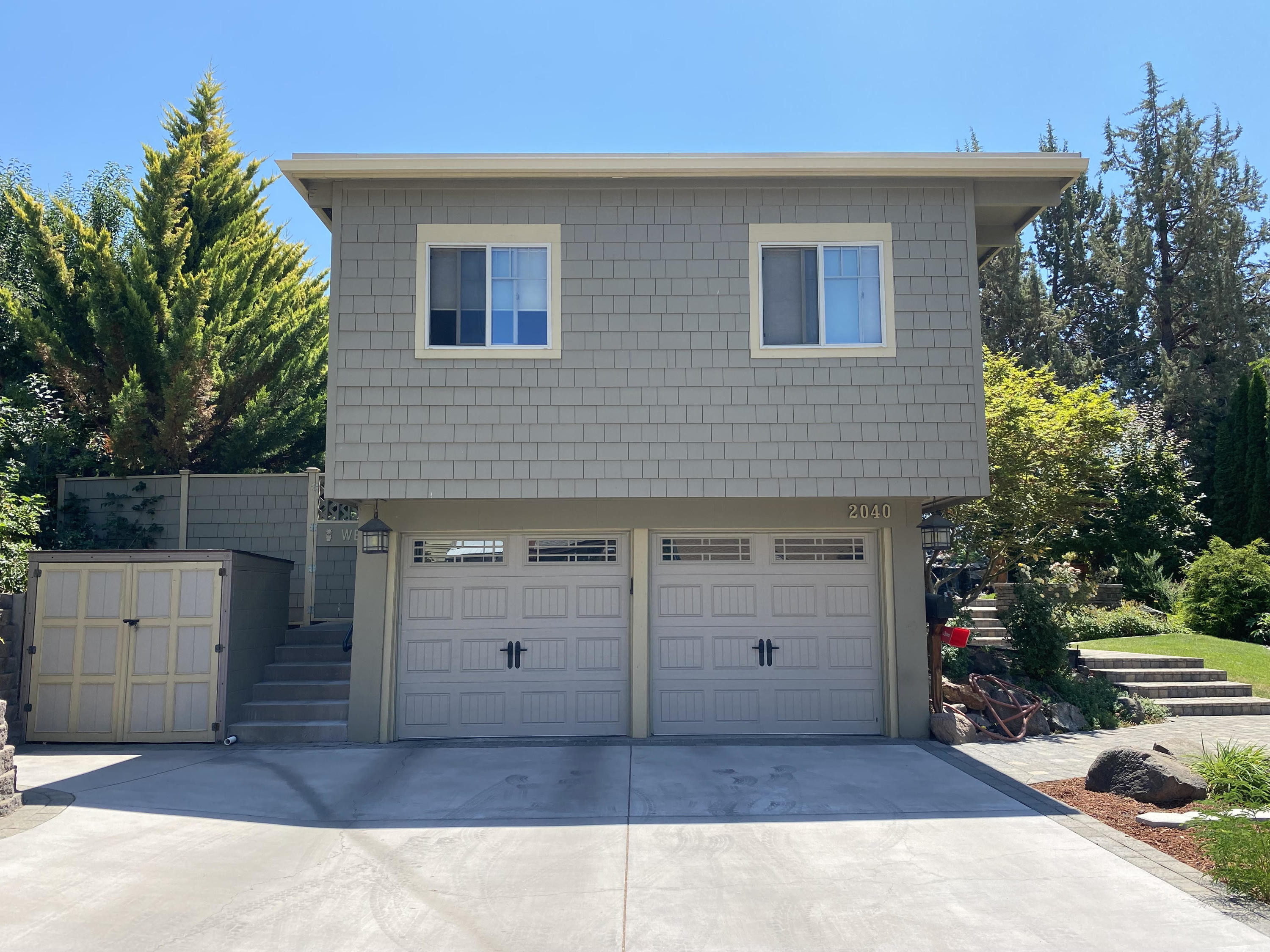 Hillside - Residential