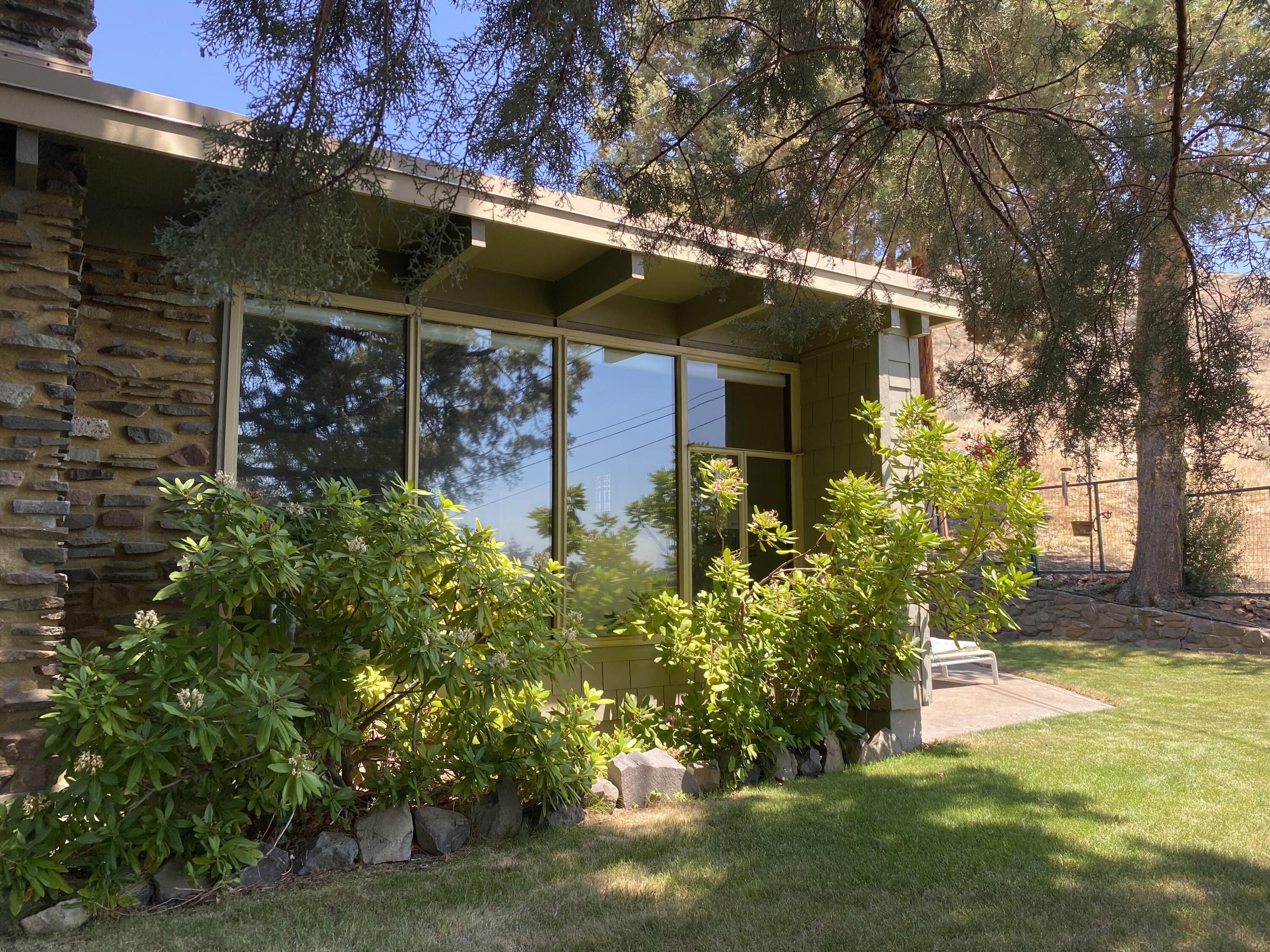 Hillside - Residential