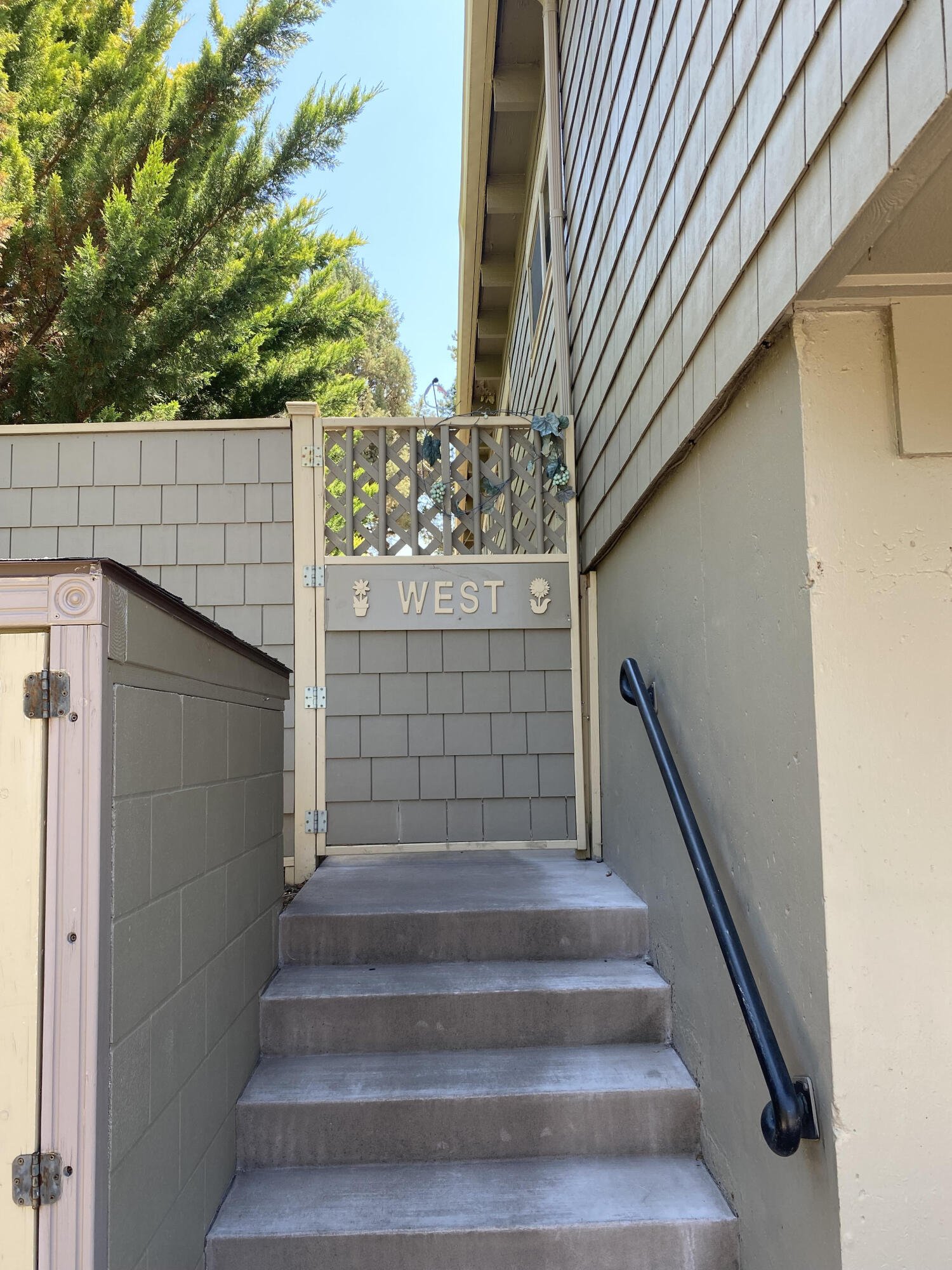 Hillside - Residential