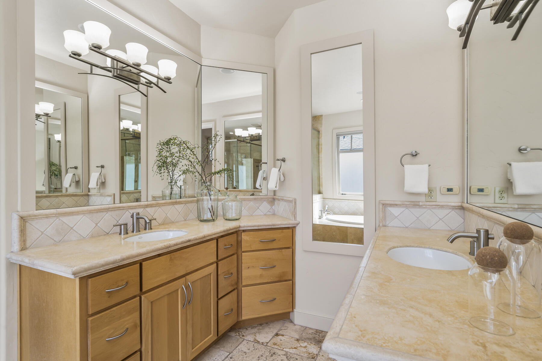 Skyliner Summit - Residential