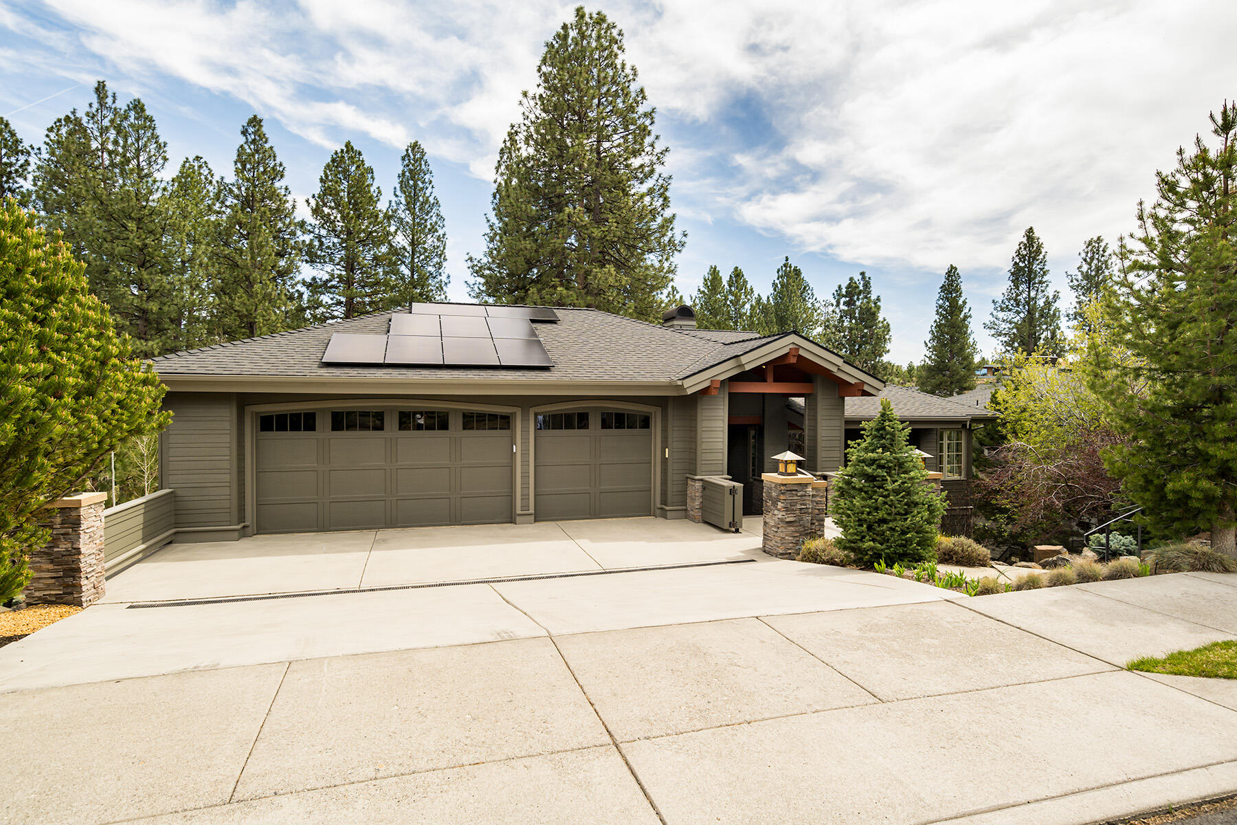 Skyliner Summit - Residential