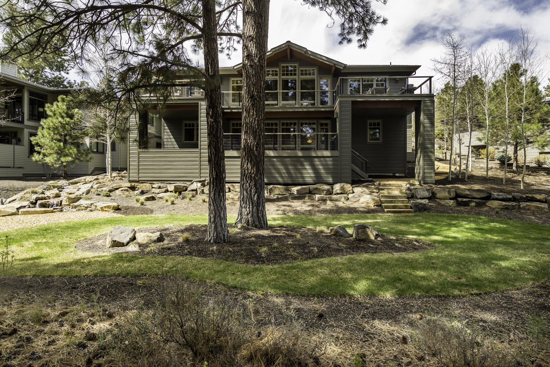 Skyliner Summit - Residential