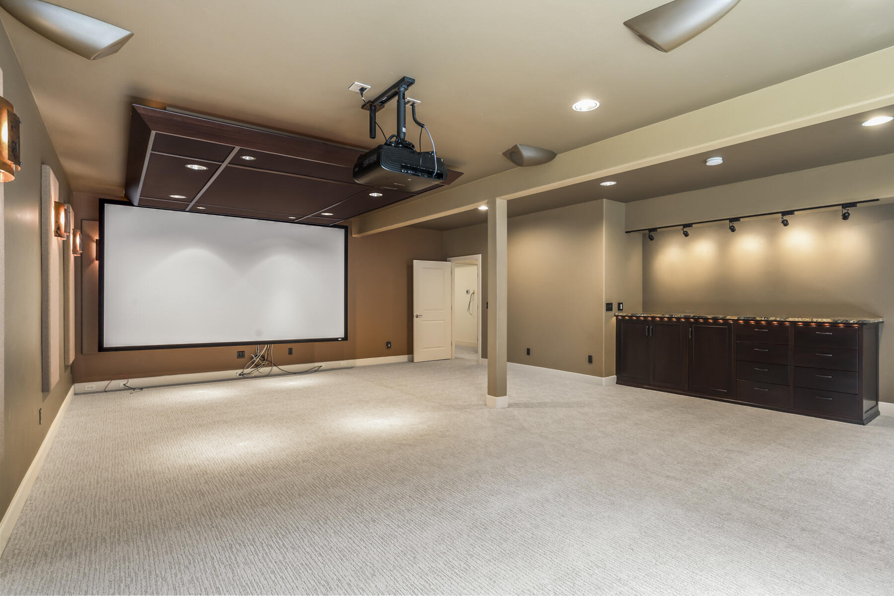 Skyliner Summit - Residential