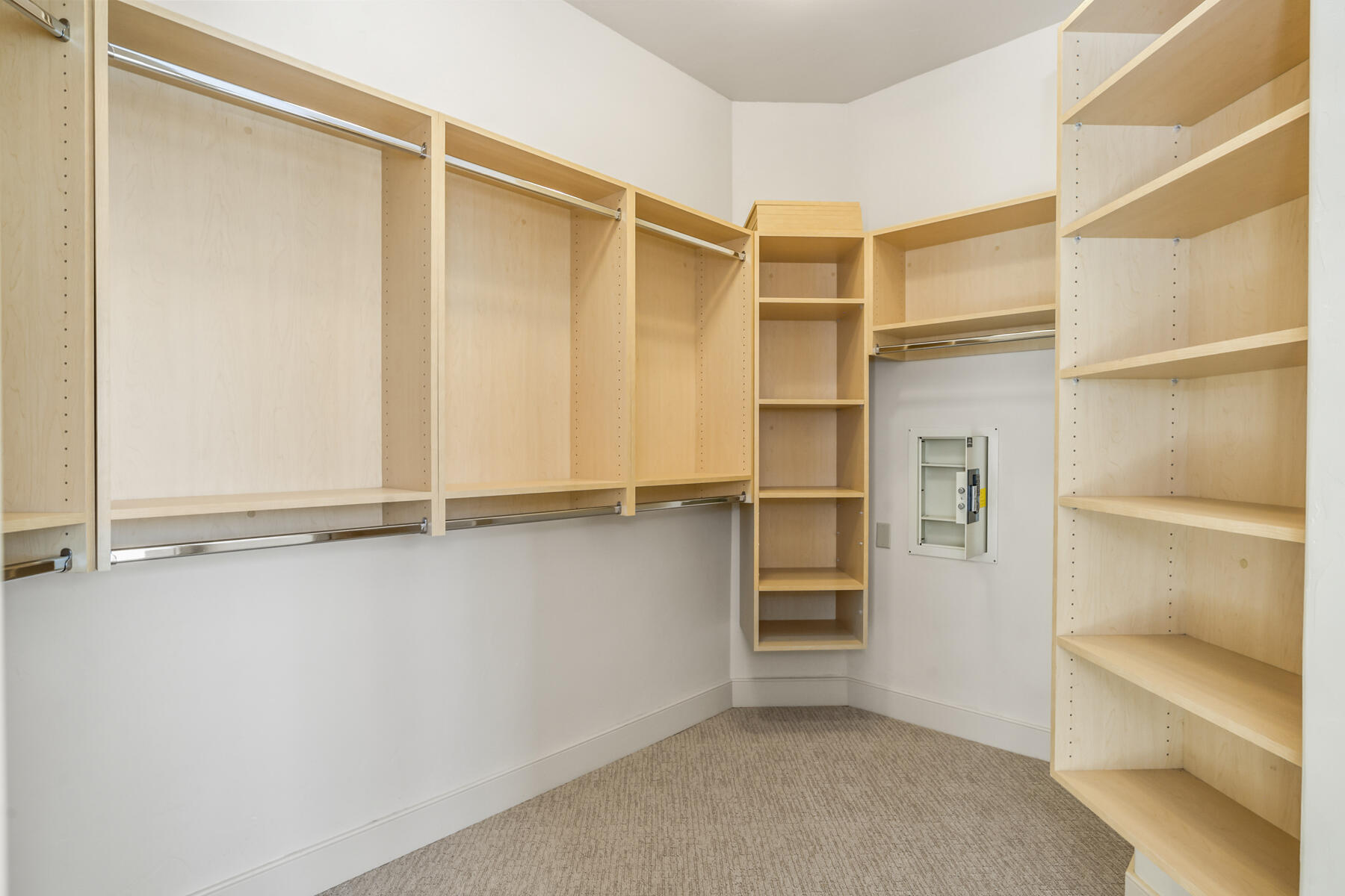 Skyliner Summit - Residential